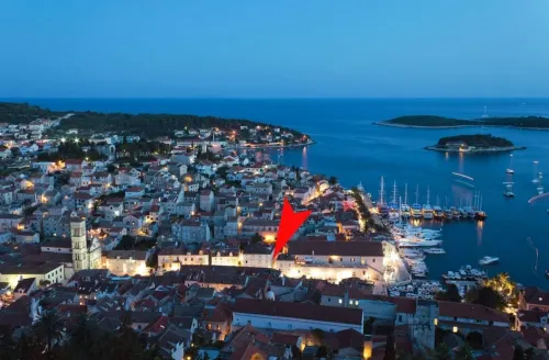 Lovely one bedroom apartment for 3 on the main Hvar town square Hotels in Hvar