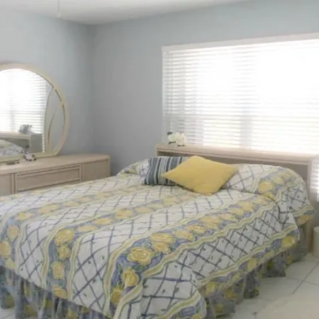 Luxury Beachfront House on Cayman Brac's Nicest Beach! Vacation your way!