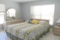 Luxury Beachfront House on Cayman Brac's Nicest Beach! Vacation your way! Hotel a 