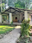 Spacious “ Home,Sweet Home”  3 mins.from the beach .Close to restaurants ,stores