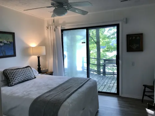 "Last Resort" on Norris Lake, 3BR, 3BA, Andersonville, TN Home