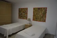 New villa 350 mtrs. from the beach, with parking lot Hotel a Vila Real de Santo António