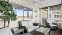 Beautiful Lakefront Condo! GREAT LOCATION accommodating up to 8 guests!