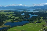 Alpenblick, apartment with terrace and balcony Hotels in Eggstätt