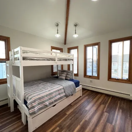 Newly Renovated 4BR 2BA Ocean Block Bay View Ship Bottom Home Central Location