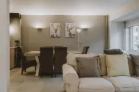 City rock: bright new 2bed/2bath downtown apartment