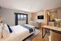 ASTON PALU Hotel & Conference Center Các khách sạn ở 