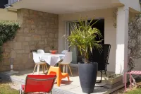 -Sept 23 to 30 CARNAC PLAGE- APPART. T2 ground floor. private residence.WIFI. parking