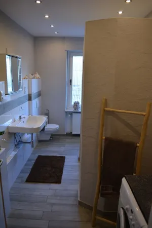 Bright, spacious holiday apartment in the heart of Münstermaifeld Отели в г. Майен-Кобленц