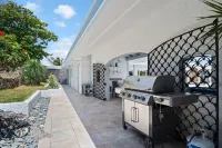 Exquisite Courtyard Villa on St. Thomas East End / Ocean Views + Modern Comfort