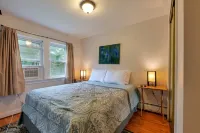 Clean & Cozy 1BR Apt#4 w/Full Kitchen & Private Bath - 2つ星