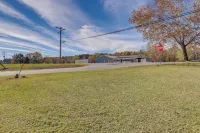 Nature Lover's Haven w/ Fire Pit in Pangburn! Hotels in Heber Springs