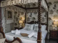 The George Inn Hotele w: Warminster