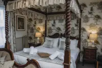 The George Inn Hotels in Warminster