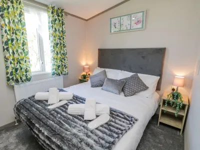 Jean's Place Отели рядом с достопримечательностью «Peacock»