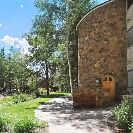 2721 Chateaux DMont Condo