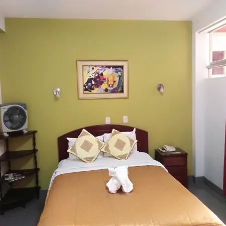 Hotel Plaza Bolognesi 344