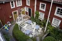 Garvaregården Hotel , B&B Och Café Hotels in 
