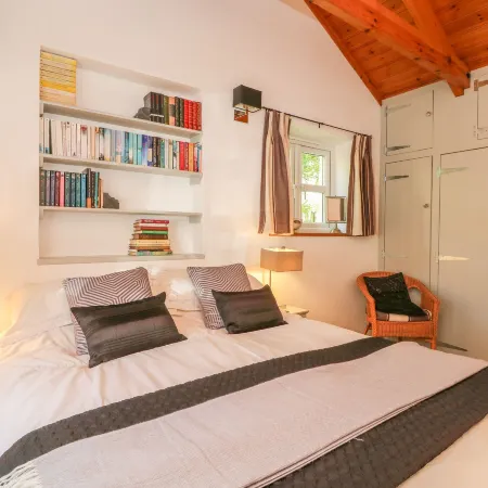 Pond Cottage