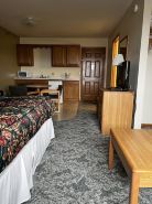 Lincoln Host Motor Inn