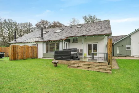 Rowan - Woodland Cottages Отели рядом с достопримечательностью «Wray Castle»