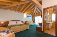 Hotel Capri Bardolino 3S - 駐車場
