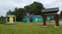 Singing Surf Inn & Pub