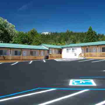 Evergreen Lodge Others