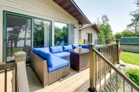 Charming Wausau Cottage on-Site Lake Access! - Parking