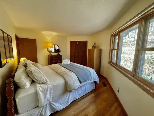 Unique Round House on Beech Mtn -Ski, Hike, Golf, Fish-Near Wineries & Parkway