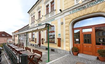 Hotel U Zeleneho Stromu