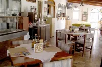 Tavares Inn Hotels in Otero County