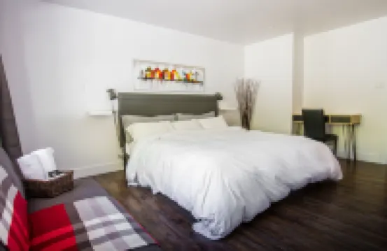 Comme Chez Soi Restaurant & Auberge