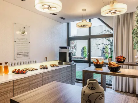 Ibis Lausanne Crissier Отели в г. Шаворне