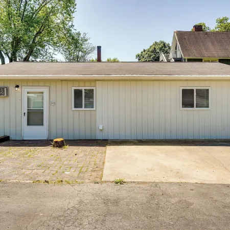 Zanesville Vacation Rental 2 Mi to Downtown!