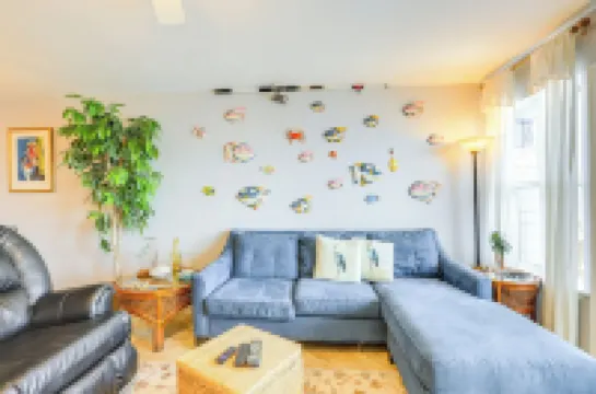 Walkable Beachfront Retreat on Cedar Key!