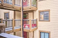 Walk to Ski Resort: Breckenridge Condo w/ Hot Tub! - Apartment