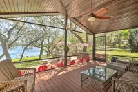 Lakefront Nature Escape! Cabin in Keystone Heights - parking