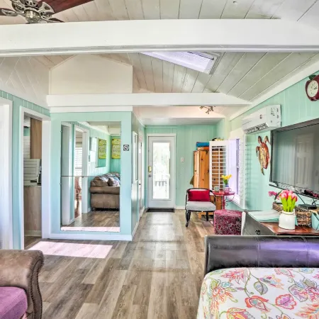 'Sea Turtle Suite' Condo w/ Clearwater Beach Views