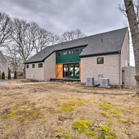Waterfront Hyannis Home 1 Mi to Ferry and Beach!