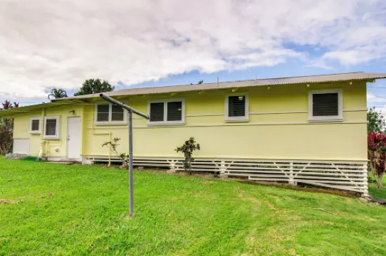 Charming Historic Hilo House Minutes to Beach!