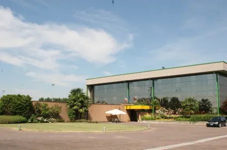 Orzihotel Отели в г. Делло