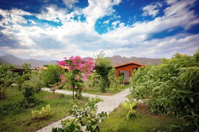 Lemon Garden Lodge