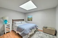 Cute Grand Haven Apartment Walk Downtown Streets! - Parvekkeita