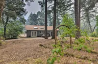 Step-Free Hawkins Bar Home Near Trinity River Hotels in Trinity County