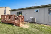 4 Mi to Offutt AFB - Family Home in Omaha Suburbs! - Badekar