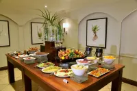 Anew Hotel Hluhluwe - Breakfast