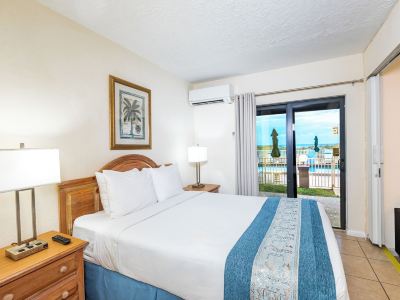 Emerald Seas Deerfield Beach Club
