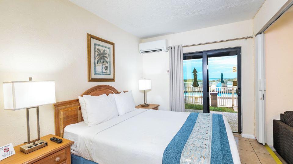 Emerald Seas Deerfield Beach Club