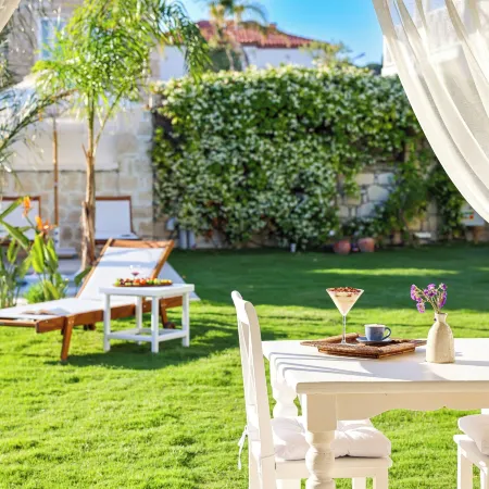 PERA ALACATI BUTİK OTEL
